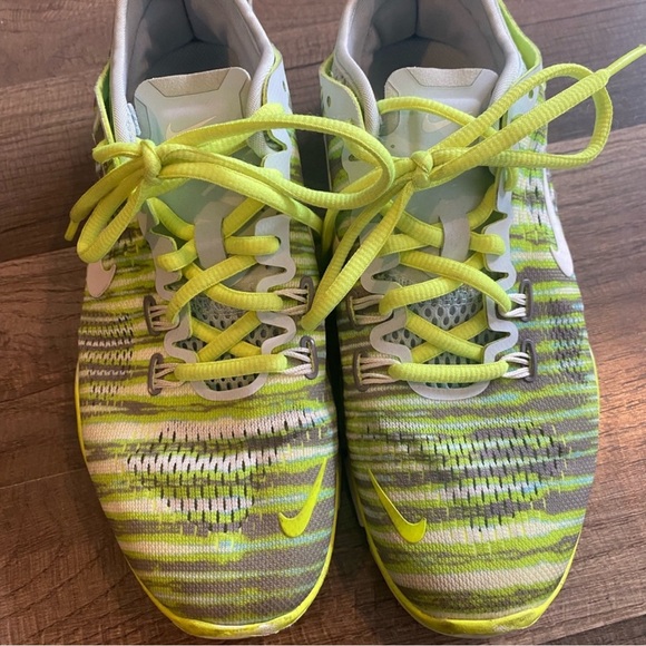 Nike Running Shoes - Picture 9 of 10